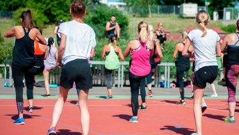Clase de Zumba en exterior