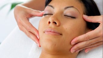 Masaje facial kobido