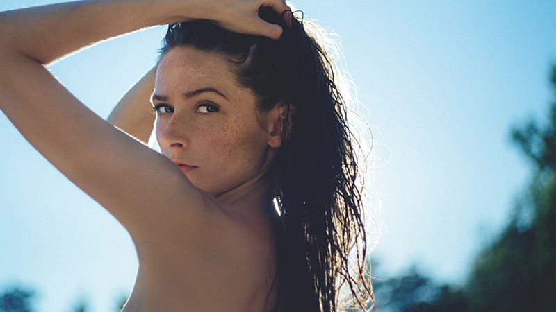 Mujer con piel cuidada