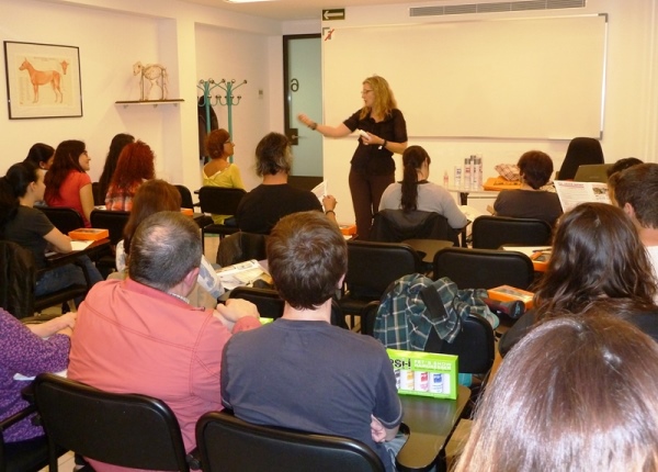 Seminario de Nuevas Tendencias en Cosmética Canina 3 Nuevas-tendencias-en-cosmetica-canina-2