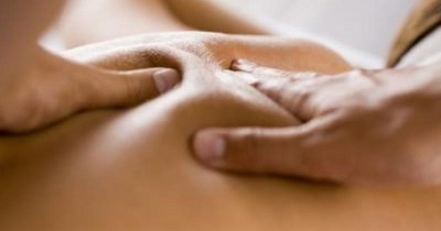 Qué es el masaje de tejido profundo? - Blog de CIM Formación