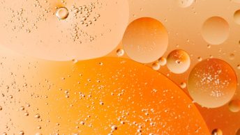 Imagen ampliada de una emulsión de aceite