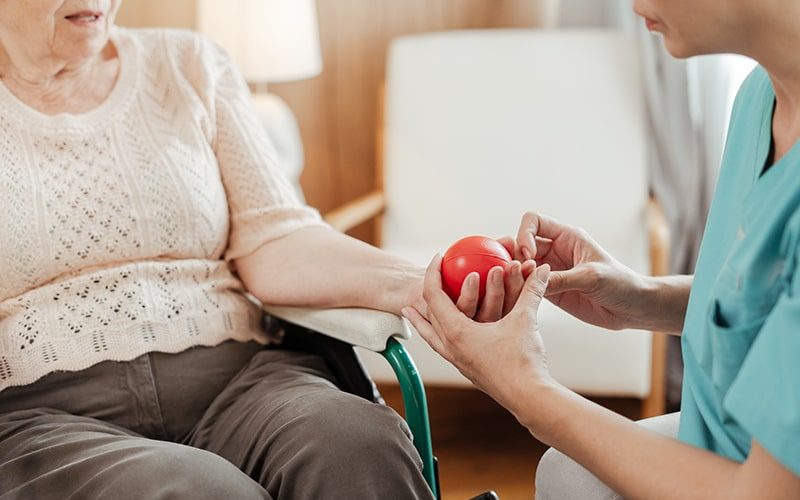 Funciones auxiliar geriatría
