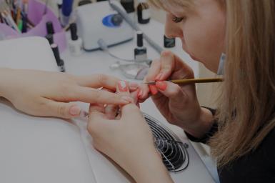 Perfeccionamiento y técnica en uñas