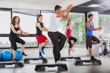 Acondicionamiento físico en grupo con soporte musical (Oficial)